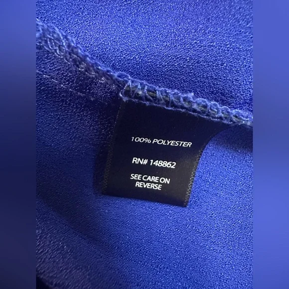 Torrid Women's Top Blouse Royal Blue Elegant plus size 4 with Open cuff Sleeve - Picture 7 of 7